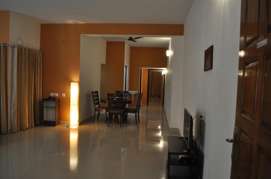 Jyothi Suites Tiruchirappalli Exterior photo